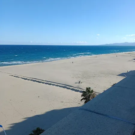 Superbe T3 Vue Mer, Terrasse Avec Parking Prive 6arax17 *